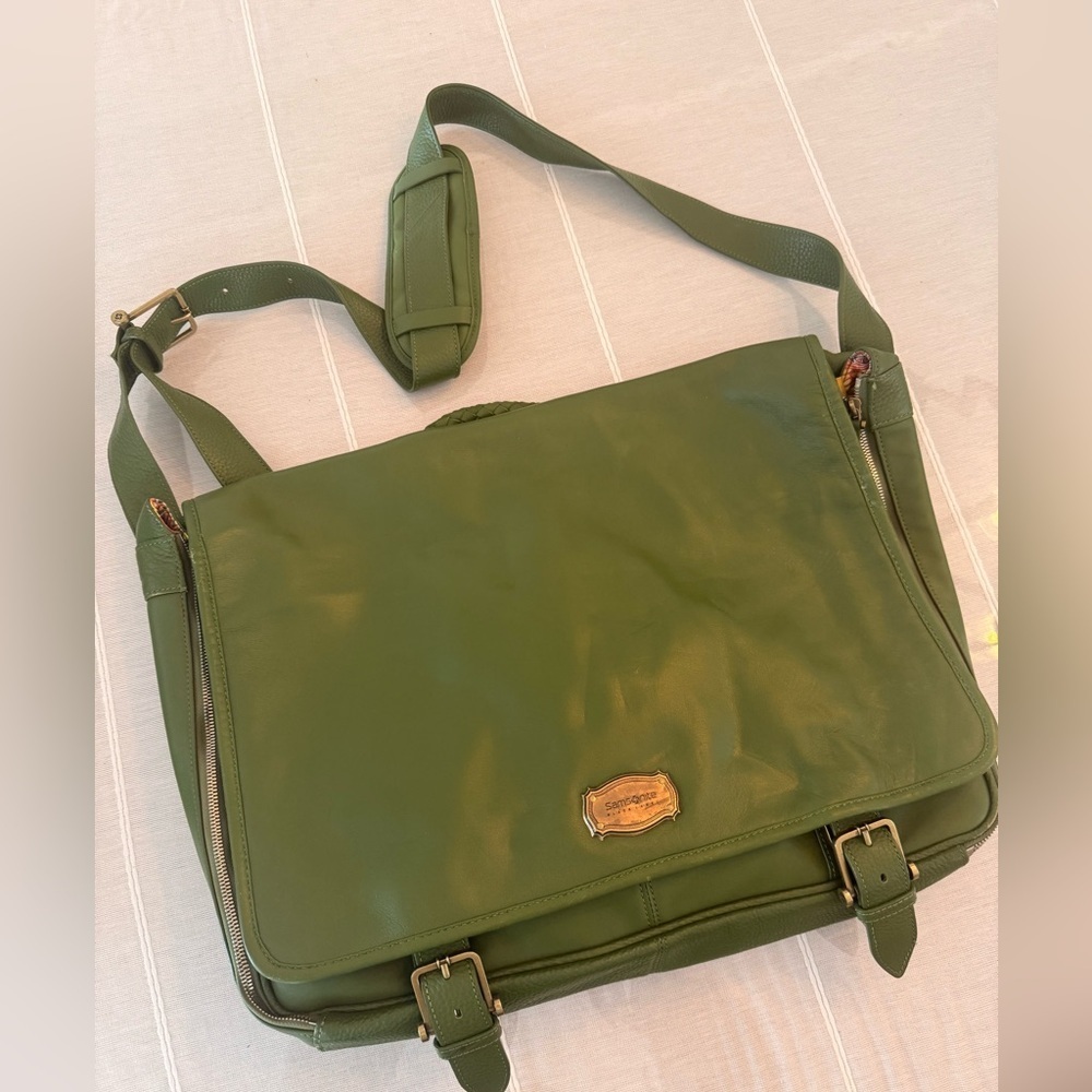 Samsonite Black Label Green Leather Garment Messenger Bag w/ Psychedelic Lining